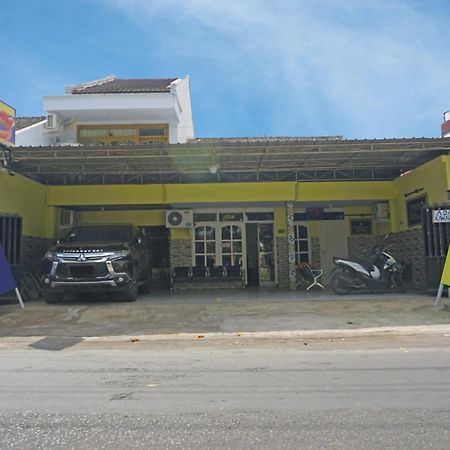 Putih Mulia Homestay Syariah Lumajang Dış mekan fotoğraf