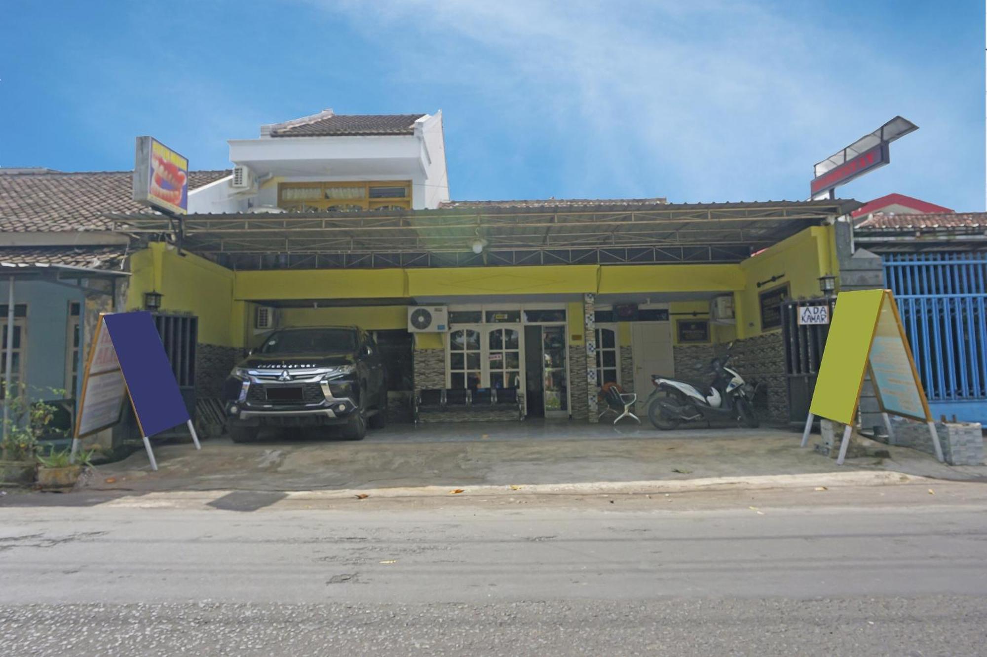 Putih Mulia Homestay Syariah Lumajang Dış mekan fotoğraf