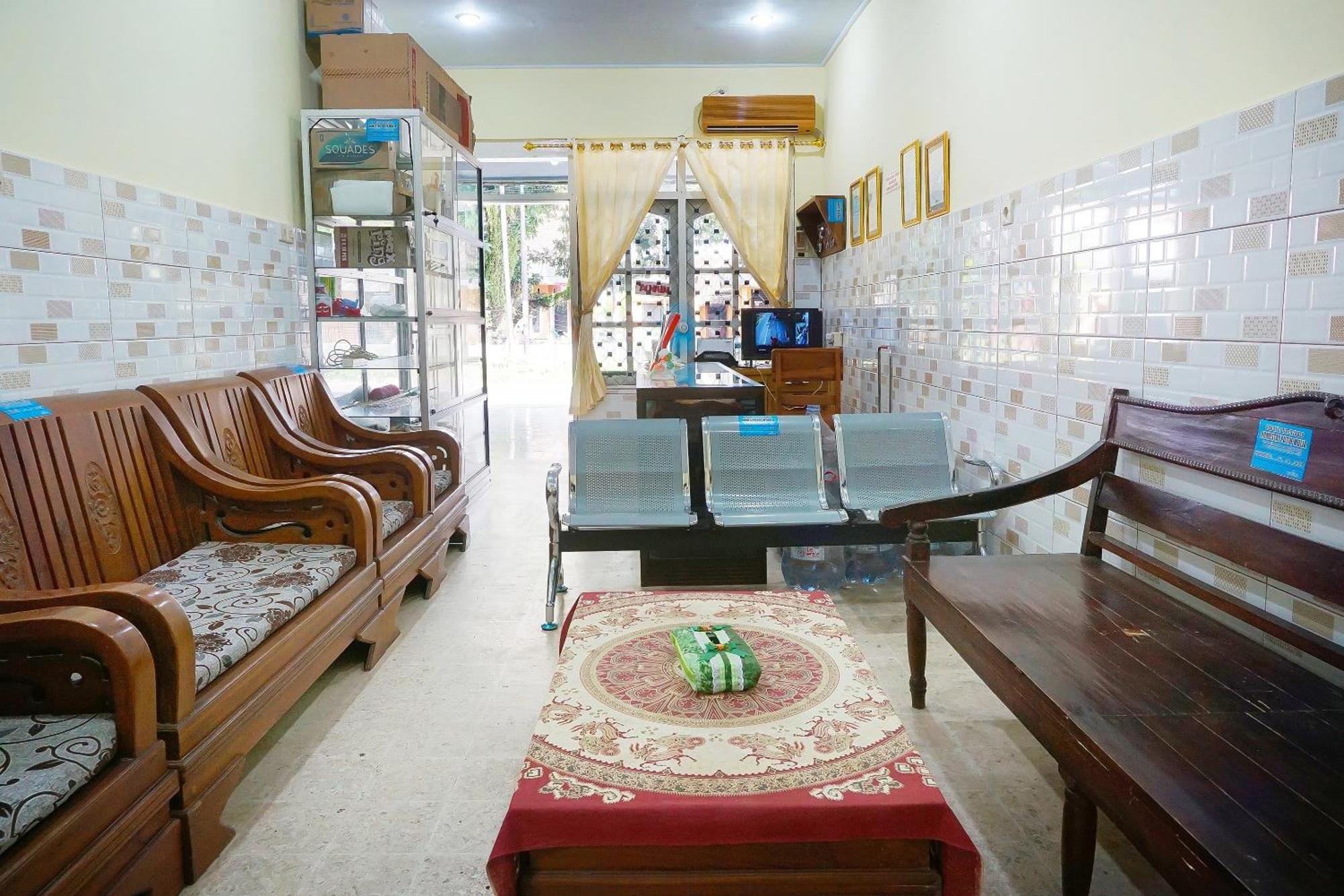 Putih Mulia Homestay Syariah Lumajang Dış mekan fotoğraf