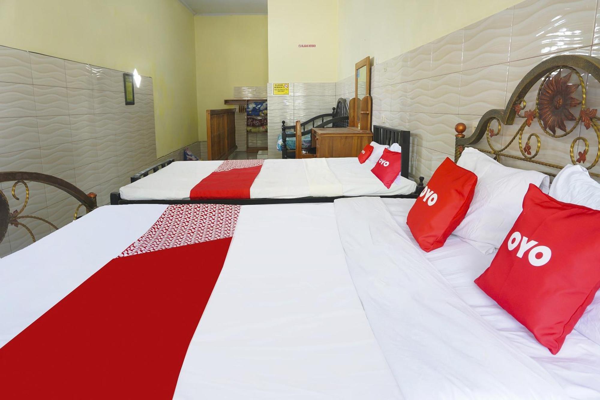 Putih Mulia Homestay Syariah Lumajang Dış mekan fotoğraf